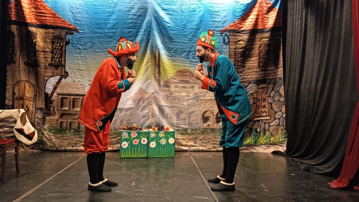 Hacivat Karagöz ve Dr. Sihirbaz