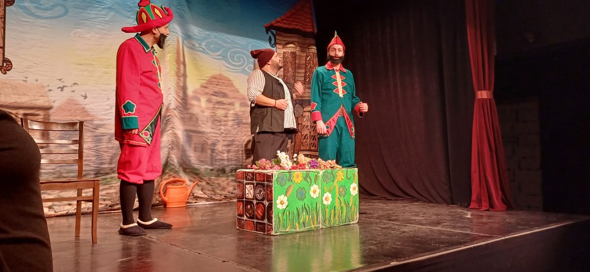 Hacivat Karagöz ve Dr. Sihirbaz